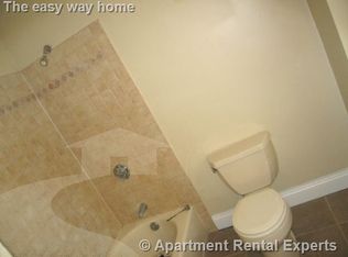 27 Hall St #1S, Somerville, MA 02144