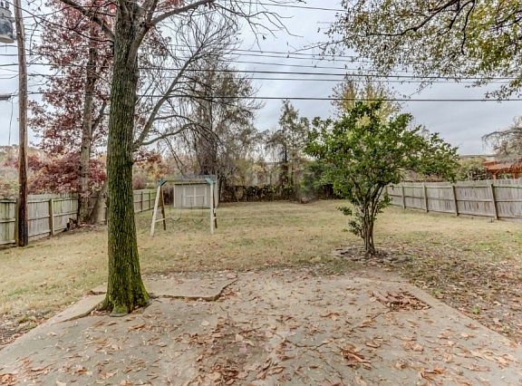 3rd image of 5123 Woodlark Ave