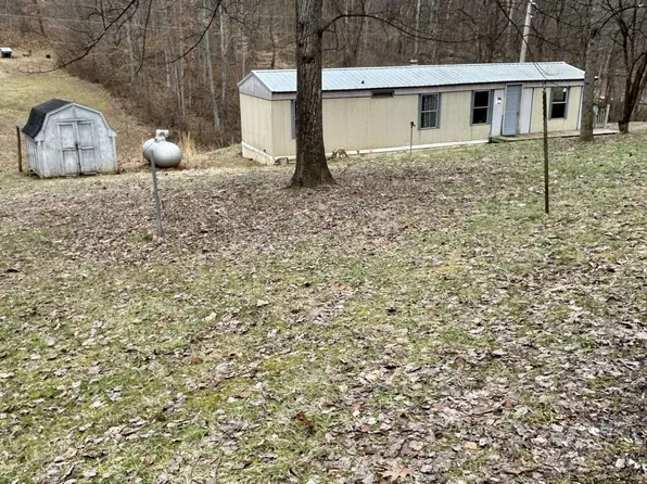 28010 Darst Rd, Albany, OH 45710