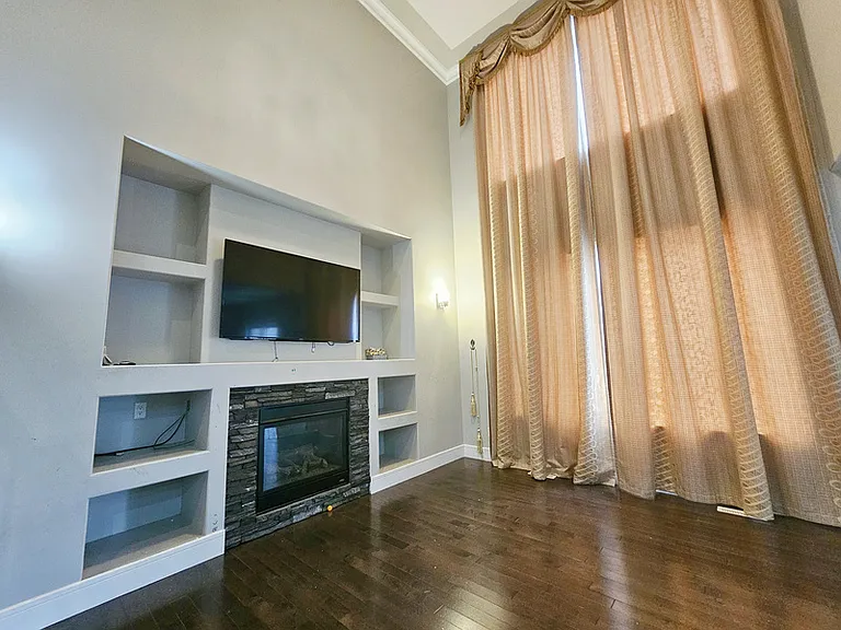 546 Albany Way NW — Photo 21
