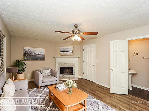 2nd image of 6614 Rebecca Lou Ln