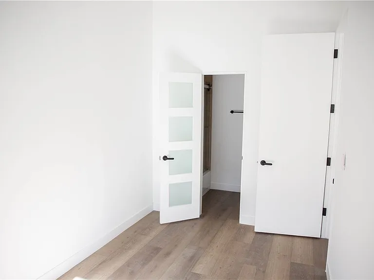 5908 Atlantic Ave #C — Photo 11