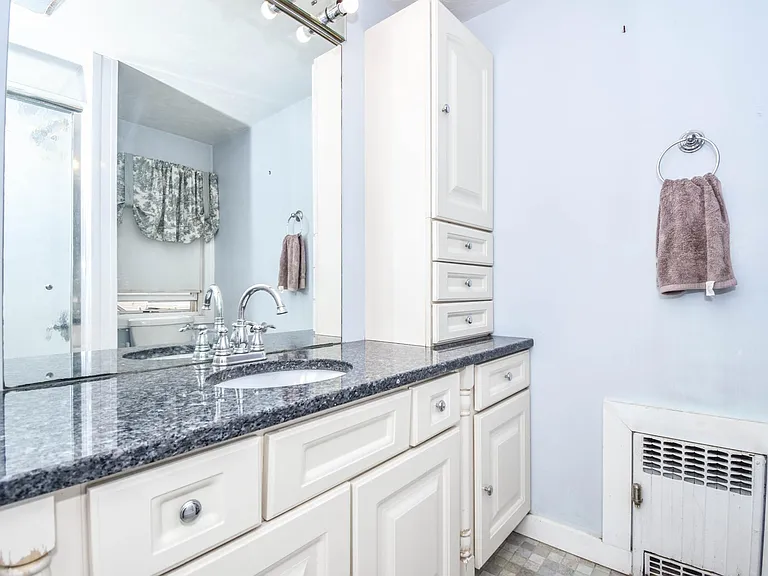 36 Whittier Rd — Photo 39