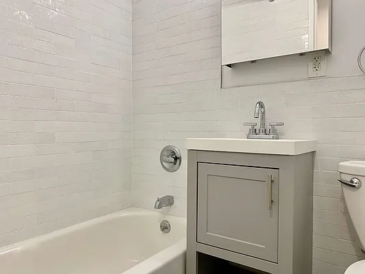 Rented by Building Equity Real Estate LLC | media 7