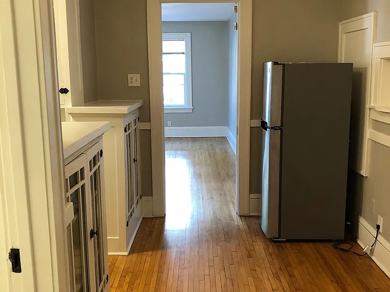 Ashland & Laurel Apartments — Photo 14