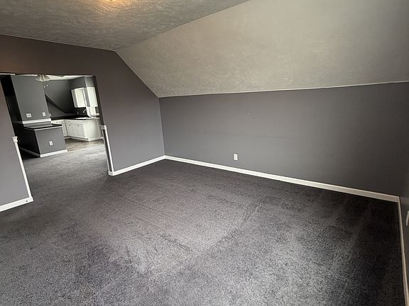 4th image of 240 Phillips Ave #11542923