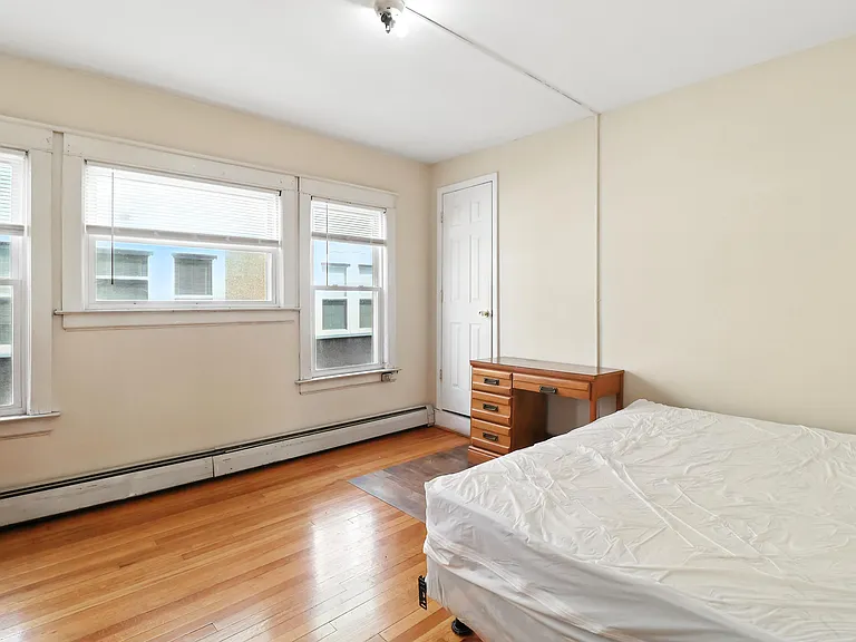 209 Main St #4 — Photo 12