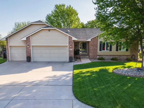 2414 N Covington Ct, Wichita, KS 67205