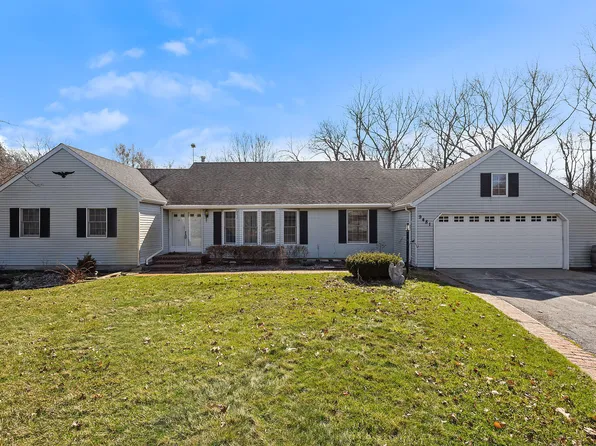 9481 Sullivan Ln, Crown Point, IN 46307