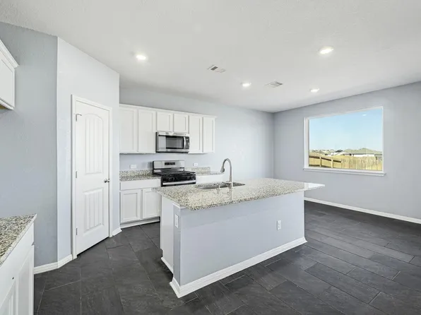 124 Greenbelt Reservoir Pass, Kyle, TX 78640