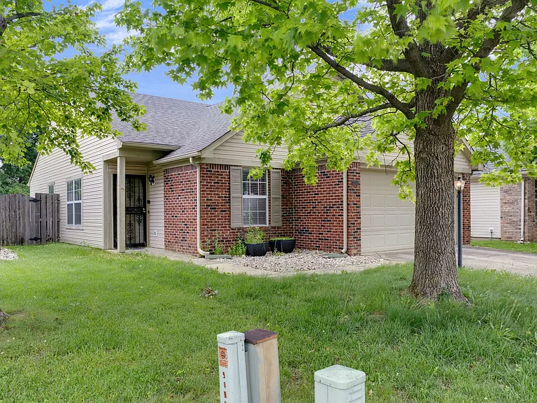 5182 Pin Oak Dr — Photo 3