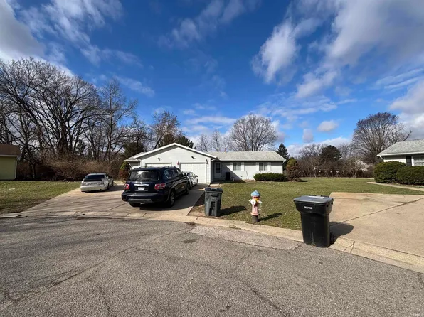 926-928 Sprucewood Ln, South Bend, IN 46637