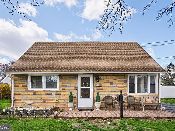 2nd image of 1005 Terrace Blvd