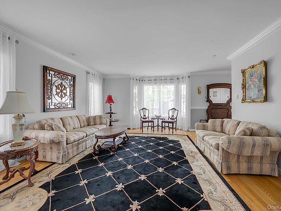 3rd image of 110 Union Place