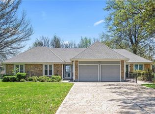 10607 W 170th Ter, Overland Park, KS 66221
