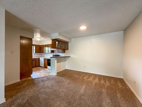 4th image of 3407 S 66th St APT 4