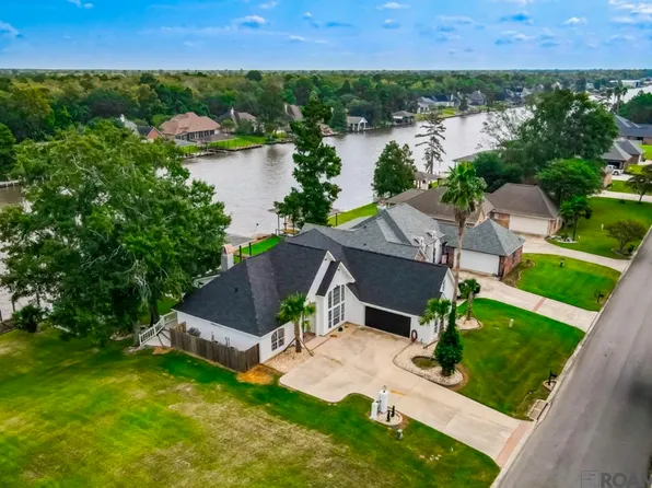 11964 River Highlands Dr, Saint Amant, LA 70774