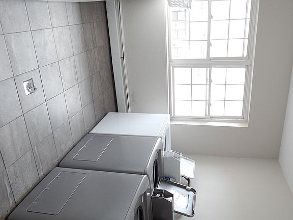 5th image of 603 Broad St #16