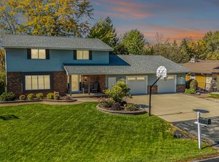 2543 W Sunnyview Cir, Appleton, WI 54914