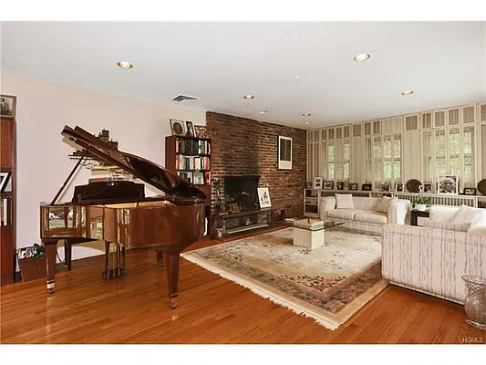 Sold by Douglas Elliman | media 4