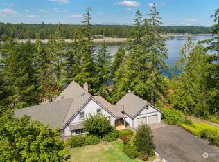 41 E Howard Cove Ln, Shelton, WA 98584