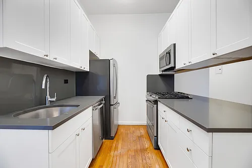 121 Madison Ave #9C Photo 1