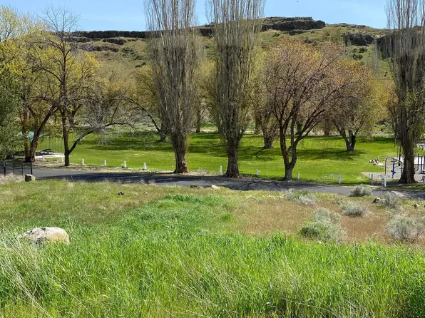 210 Caldona Ave, Mesa, WA 99343