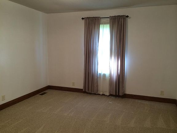 5th image of 5 Kensington Ct