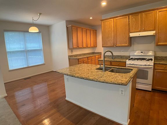 Kitchen and Breakfast Nook