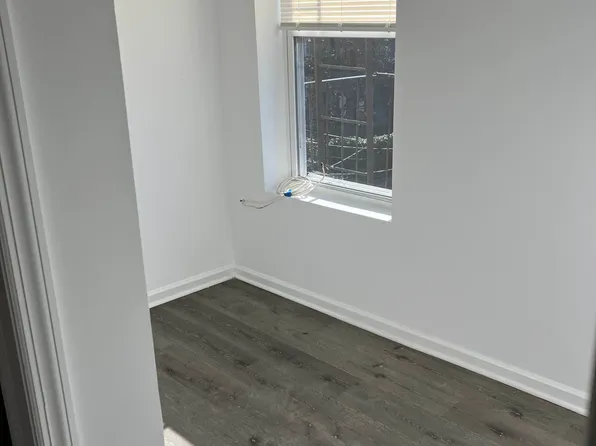 2218 Fulton Street image 10 of 12