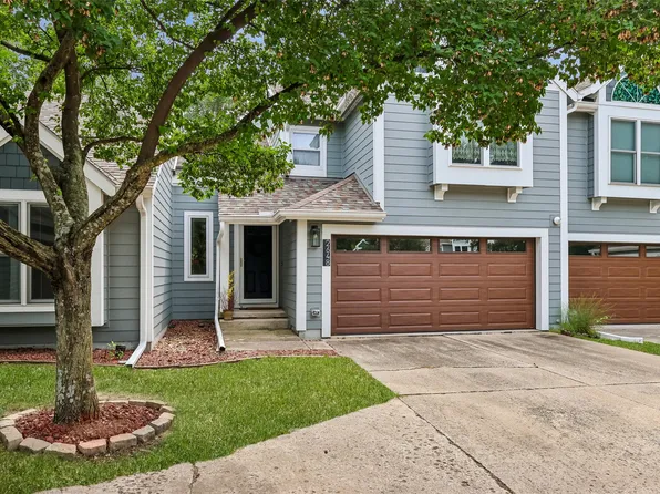 2648 82nd St, Urbandale, IA 50322
