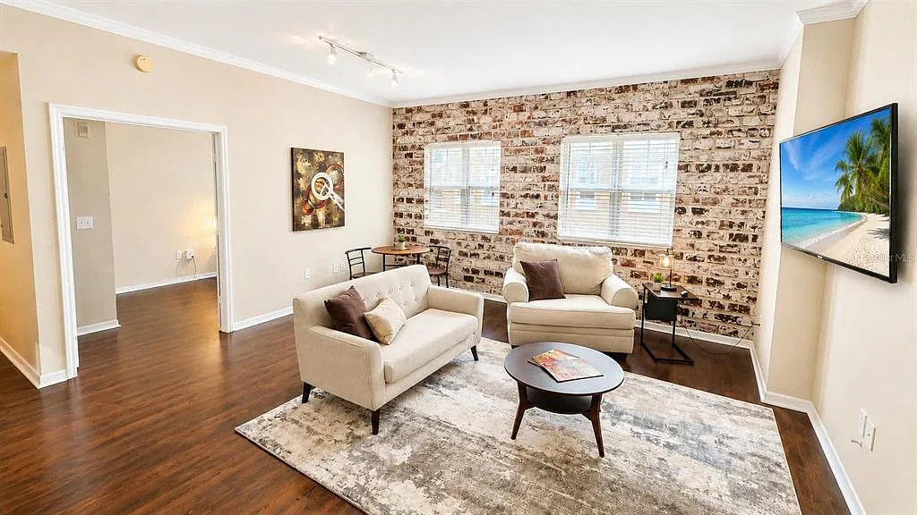 2 bed, 2.0 bath, 1084 sqft, $2,500 — Photo 3