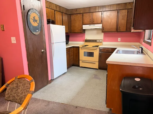 5 Maria Mnr APT 1, Binghamton, NY 13903