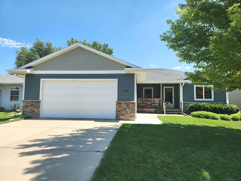 1st image of 2704 Abbott Dr