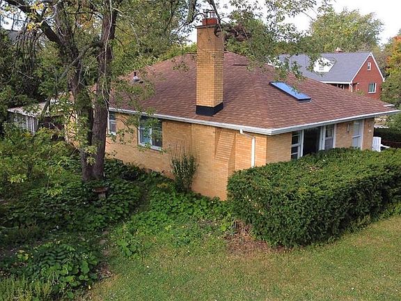 3rd image of 79 Gresham Dr
