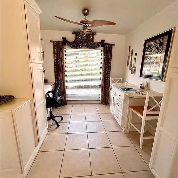 4240 Chantelle Dr #B103 — Photo 6