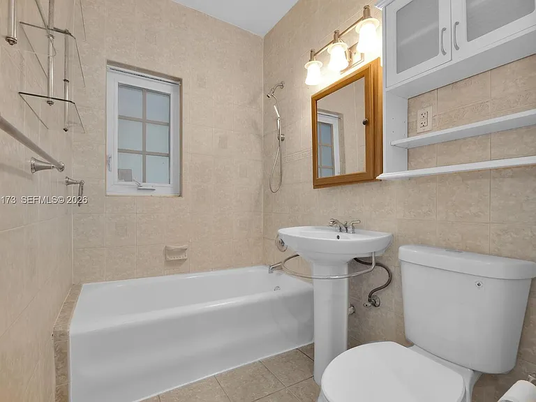 46 Montilla Ave #46 — Photo 51