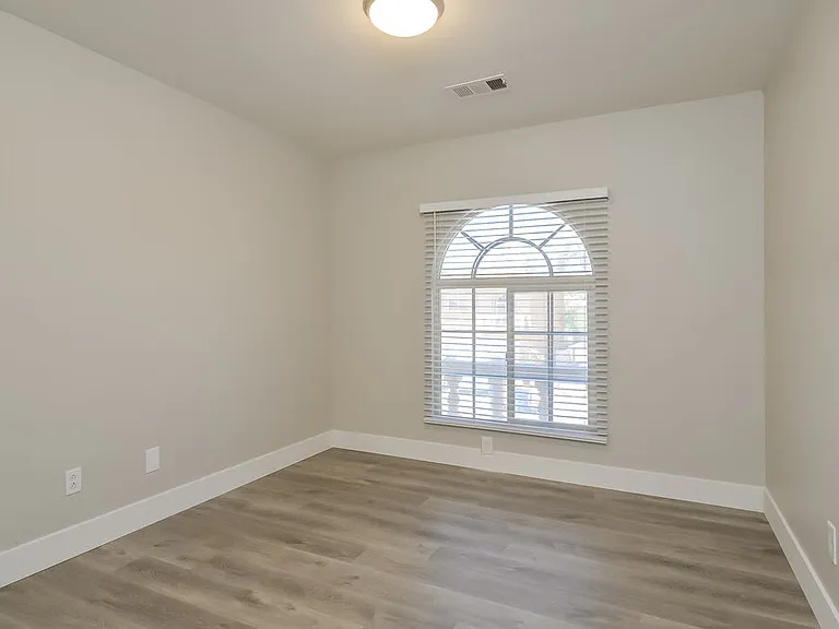 9854 Silver Chaps Ct — Photo 15