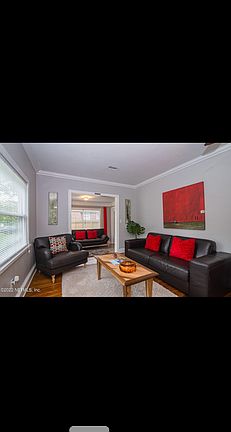 5th image of 2630 Green St