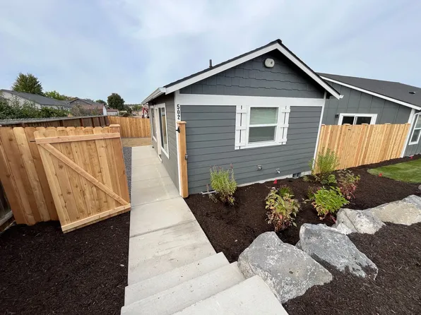 502 NE 16th St, Madras, OR 97741