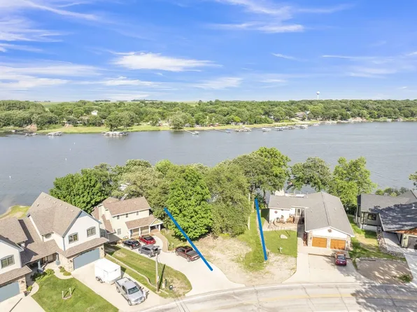 16488 255th Ave, Spirit Lake, IA 51360