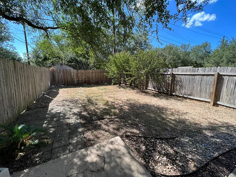 9708 Sugar Hill Dr #B — Photo 18
