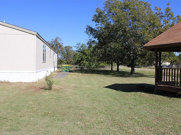 3rd image of 113 County Road 1437