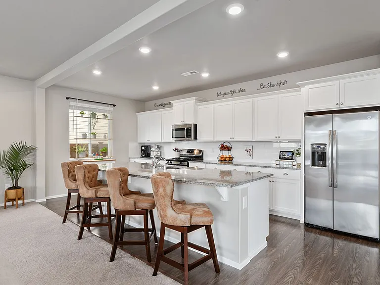 3273 Hanna Dr NE — Photo 8