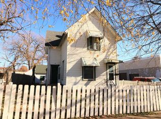 893 Elizabeth St, Elgin, IL 60120