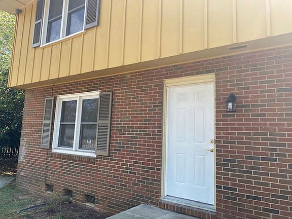 3rd image of 3428 Atlantic Ave