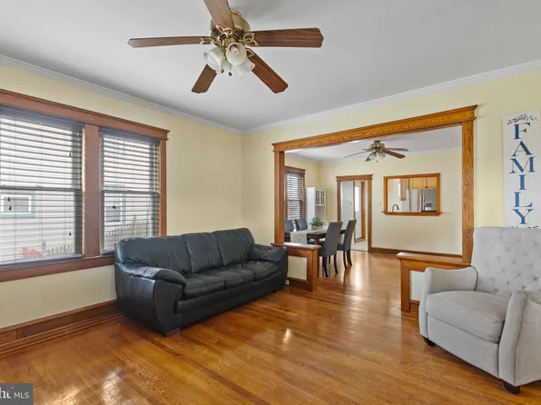 69 N Lane Ave, Gloucester City, NJ 08030
