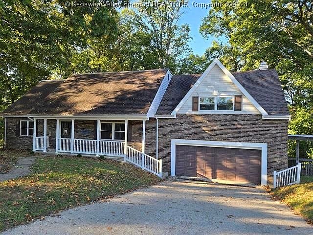 1st image of 2225 Avinell Dr