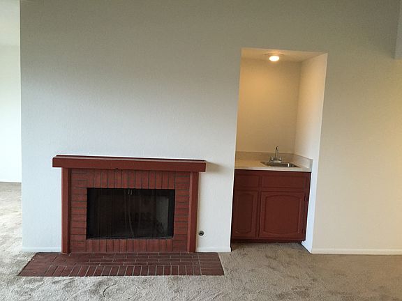5th image of 7625 Reseda Blvd Unit 303