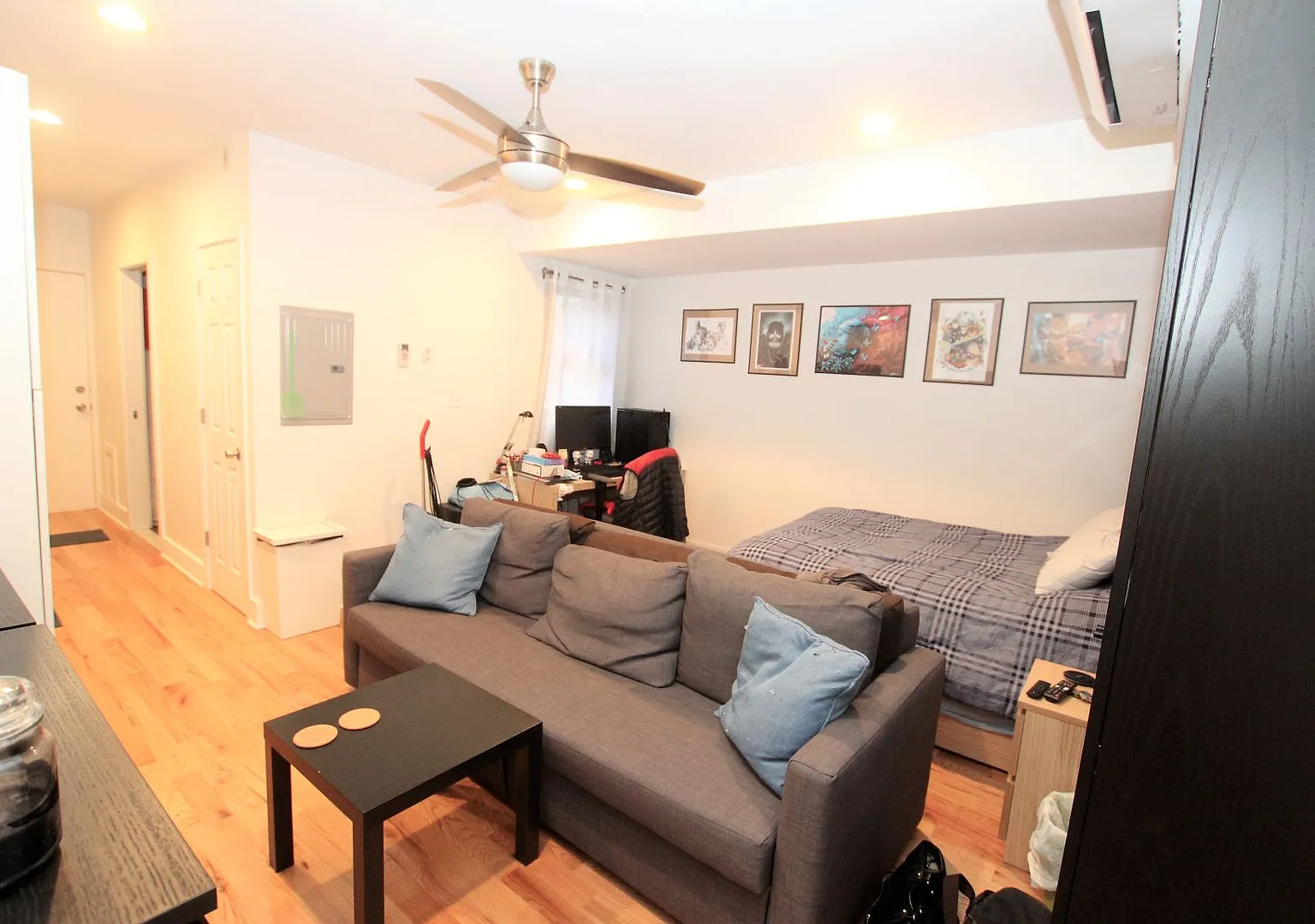 Beautiful studio in south philly — Photo 2